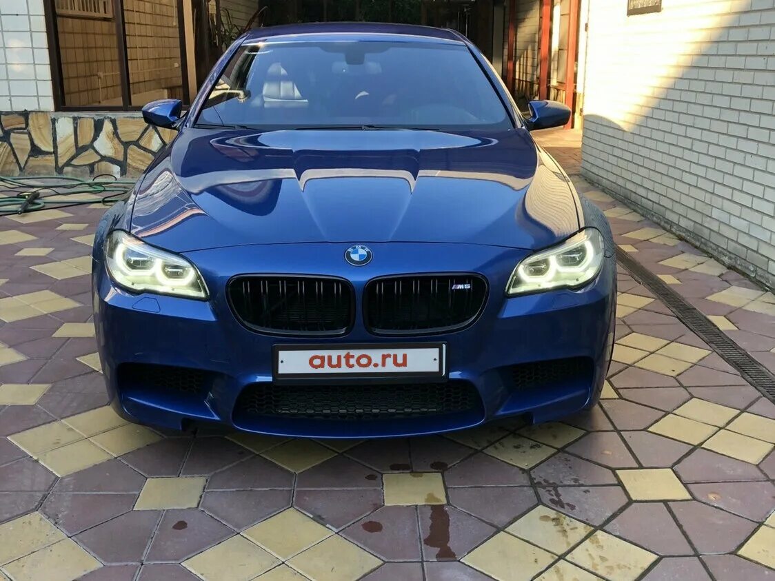 М5 в 10. BMW m5 f10 темно синий. BMW m5 f10 синяя. BMW m5 v (f10). БМВ м5 10.