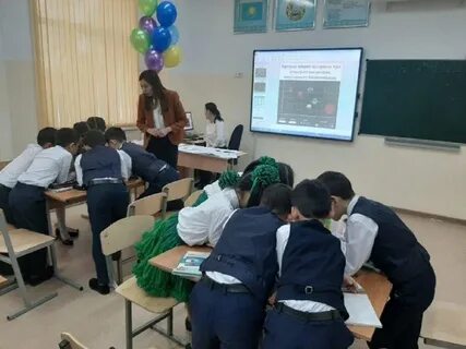 Plyajdagi hojatxonadagi videoda yashirin kamera