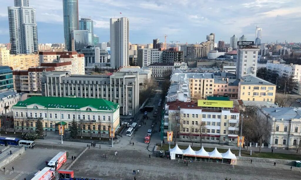 Сколько лет екб. Площадь 1905 года екатеринбург. square 1905 екатеринбург. свердловск площадь 1905 года. улица 1905 года екб.