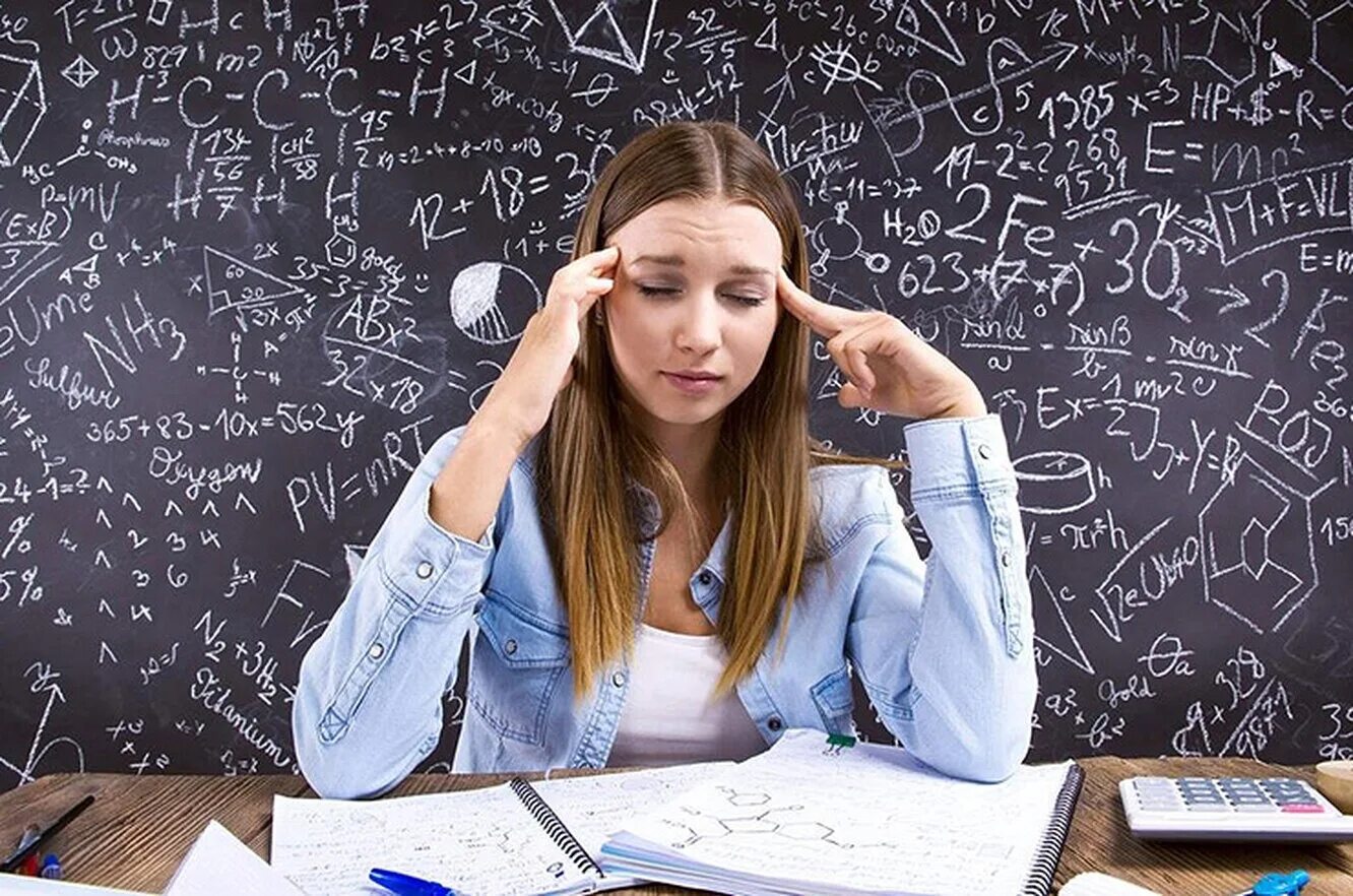 Stressed student. Стресс у студентов. Стресс на экзамене. Стресс ученика. Студенческий стресс.