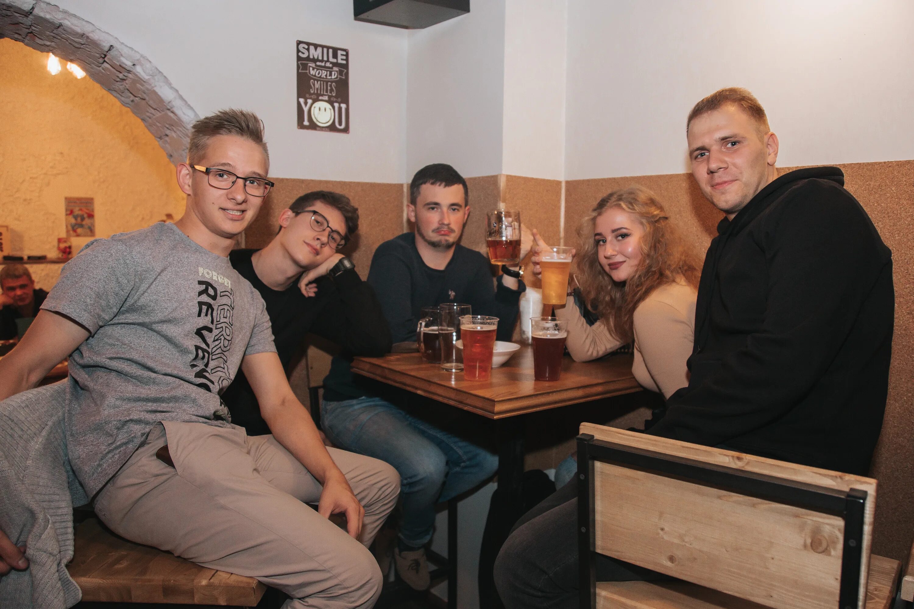 Настоишная менделеевская. Бар настоишная. Настоишная лубянский проезд. Настоечная бар китай город. Настоишная бар москва.