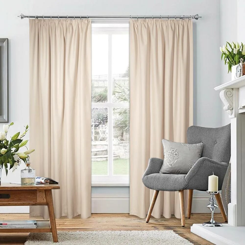 Шторы фиолетовый. Шторы в интерьере спальни. С каким цветом сочетается серый цвет штор. Шторы в интерьере. Яркие шторы в интерьере.