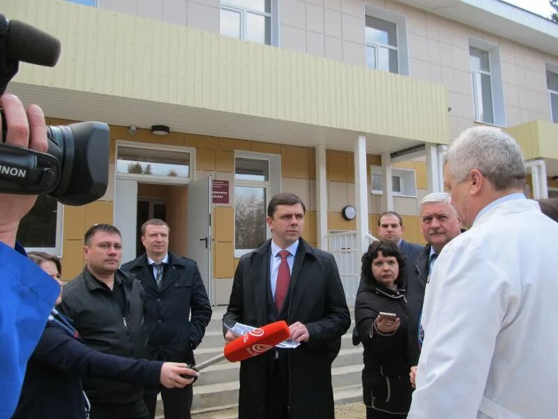 Администрация орловской области телефон. ЦРБ Орловского р-на Орловской области. Кромская районная больница Орловской области. Администрация Кромского района Орловской области. Иван Николаевич Митин Кромы.