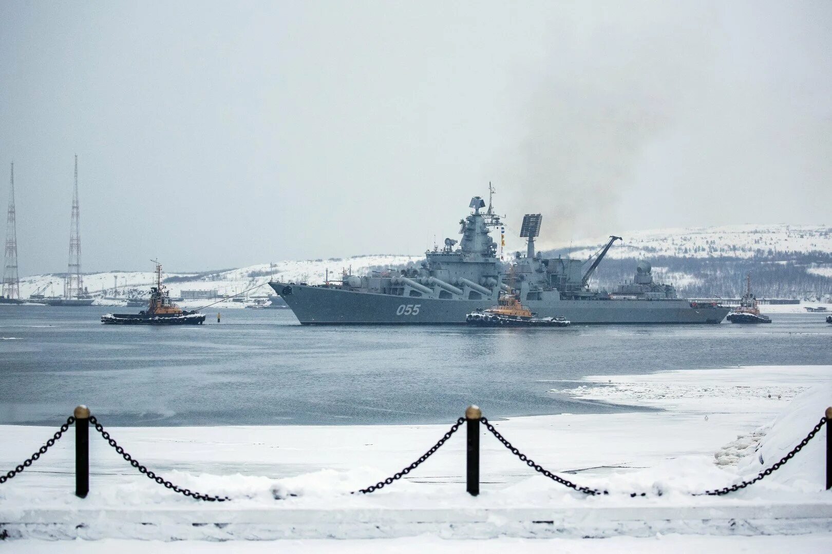 Северный флот россии город. Северный флот Североморск. Северный флот ВМФ России. Корабль Устинов в Североморске. Североморск крейсер.