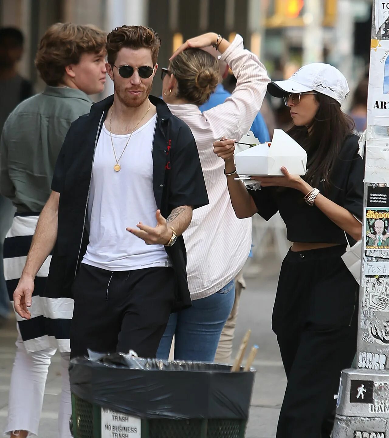 Nina Dobrev and Shaun White. Добрев и шон уайт