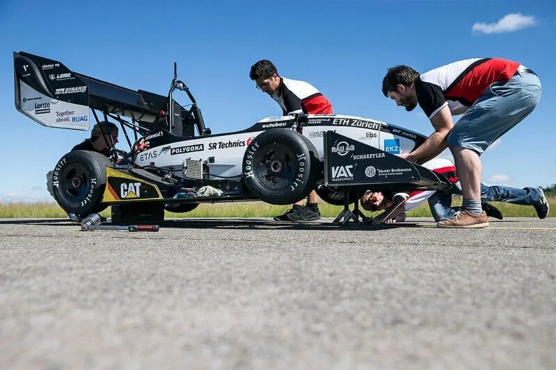 Record go car. Record go car