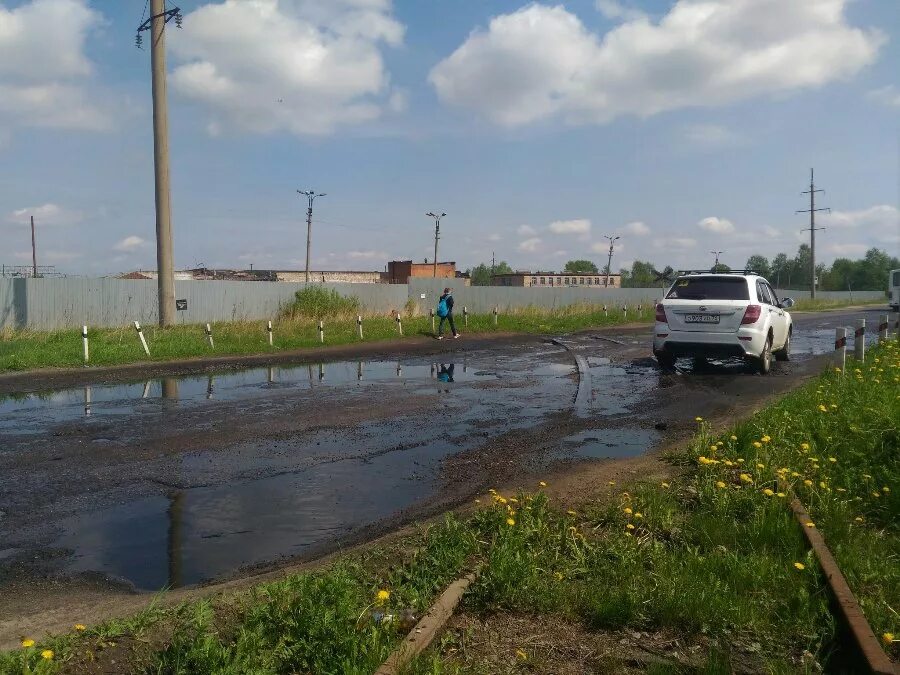 Рыбинск переехавшие. ЖД переезд в Рыбинске. Улица Целинная Рыбинск. Рыбинск Железнодорожный переезд. ЖД переезд Целинная улица.