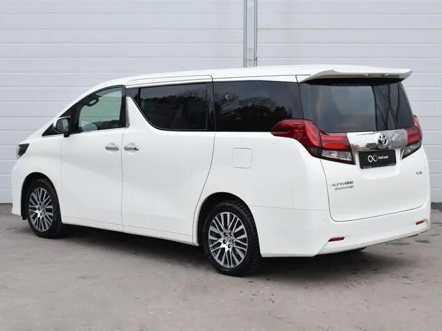 Toyota Alphard III 2016. Toyota Alphard 2016. Toyota Alphard белый. Тойота альфард белый 008. Купить тойоту альфард с левым