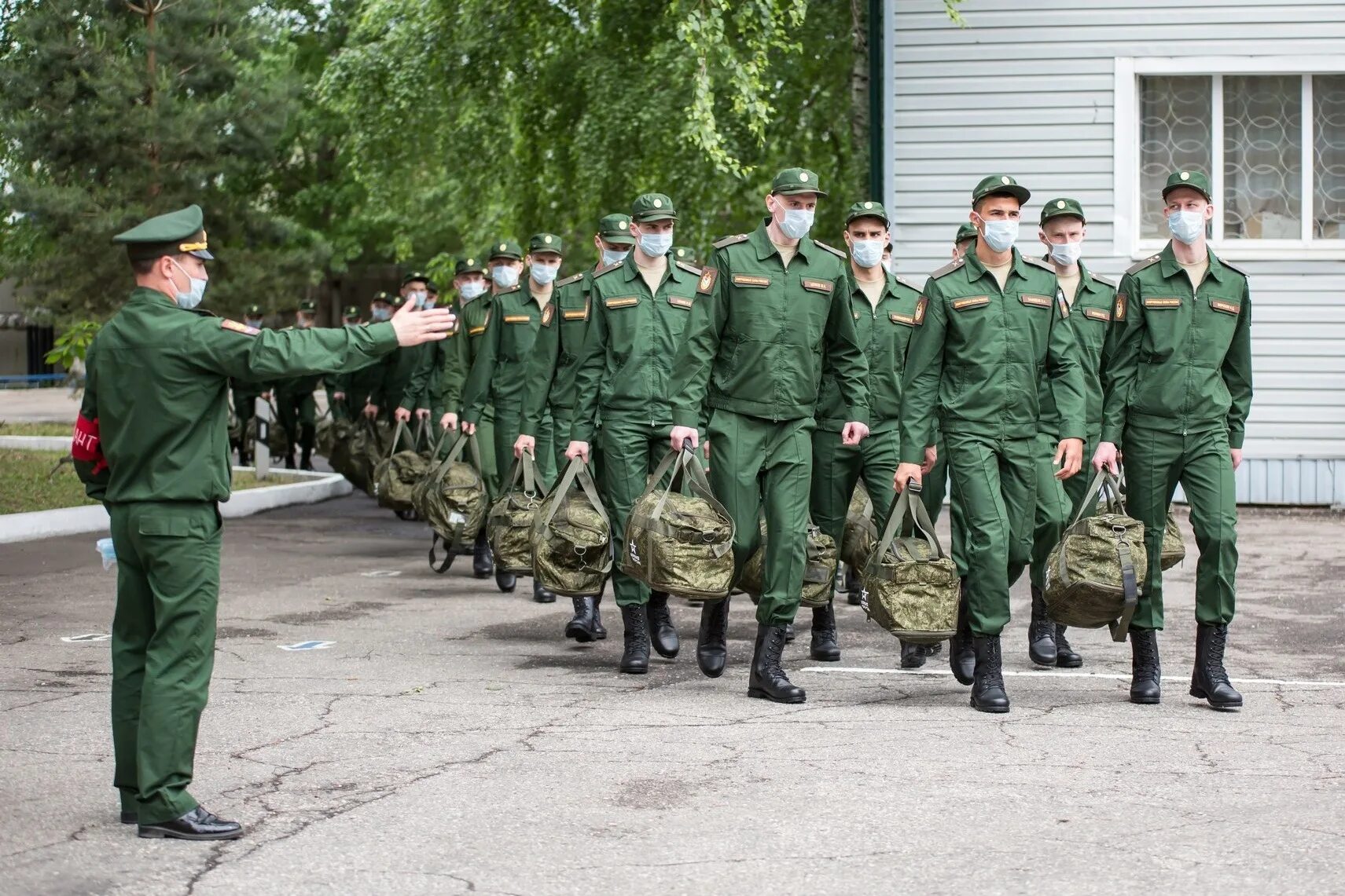 25 лет военным