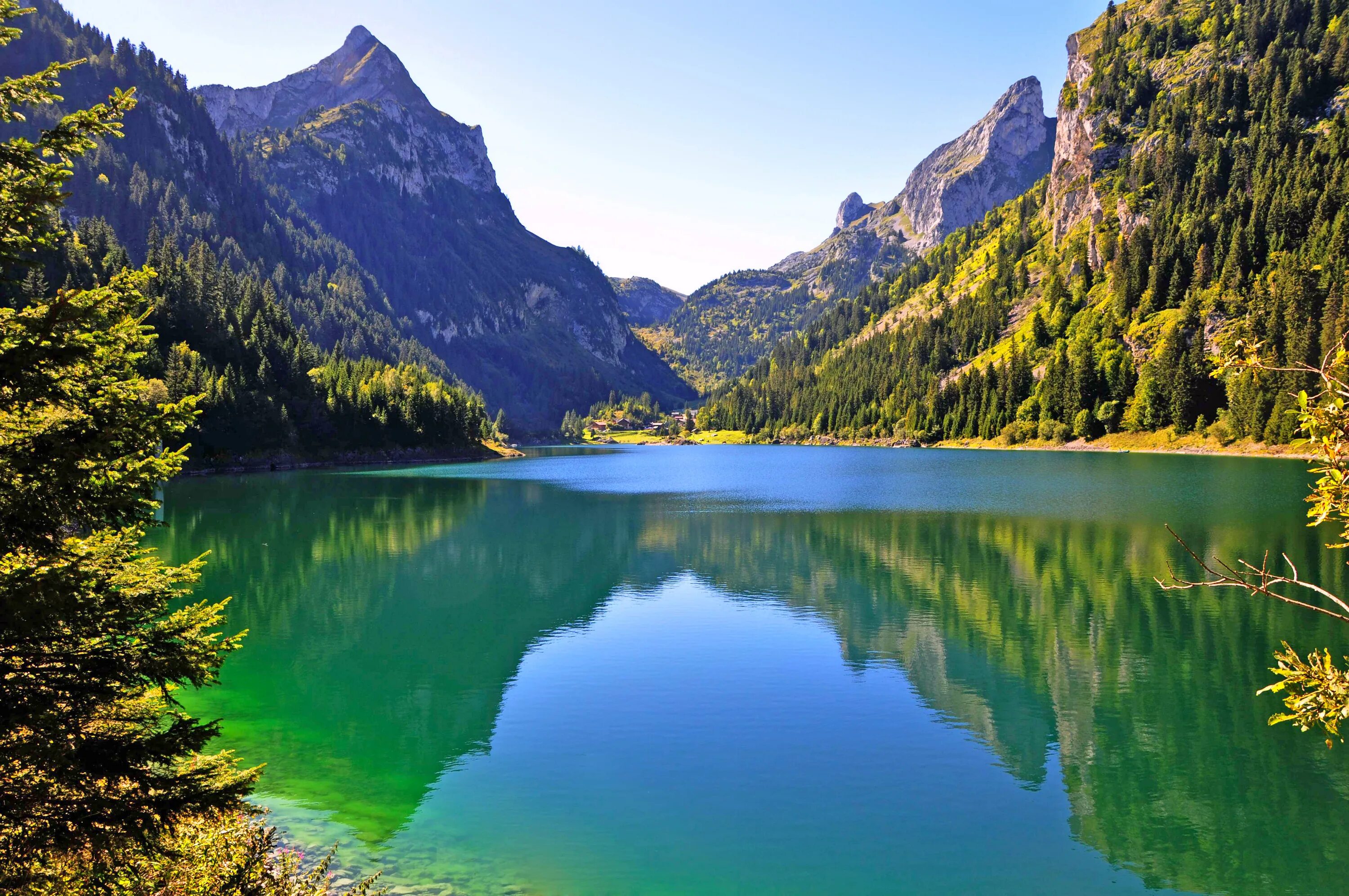 Самого лучшего качества. Озеро Рица Абхазия. Озеро Каинды. Озеро Сары Челек Кыргызстан. Озеро Морейн в Канаде.
