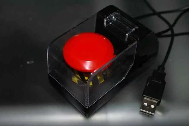 Кнопка USB DAF 105. Красная кнопка вспышка godoxtt750c. Большая красная кнопка USB. USB кнопка программируемая.