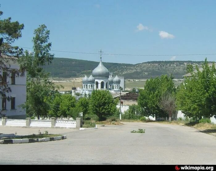 храм божьей матери бахчисарай. село скалистое бахчисарайский район пещерный город. вид с чуфут кале. македонского бахчисарай. церковь феодоровской иконы божией матери в бахчисарае.
