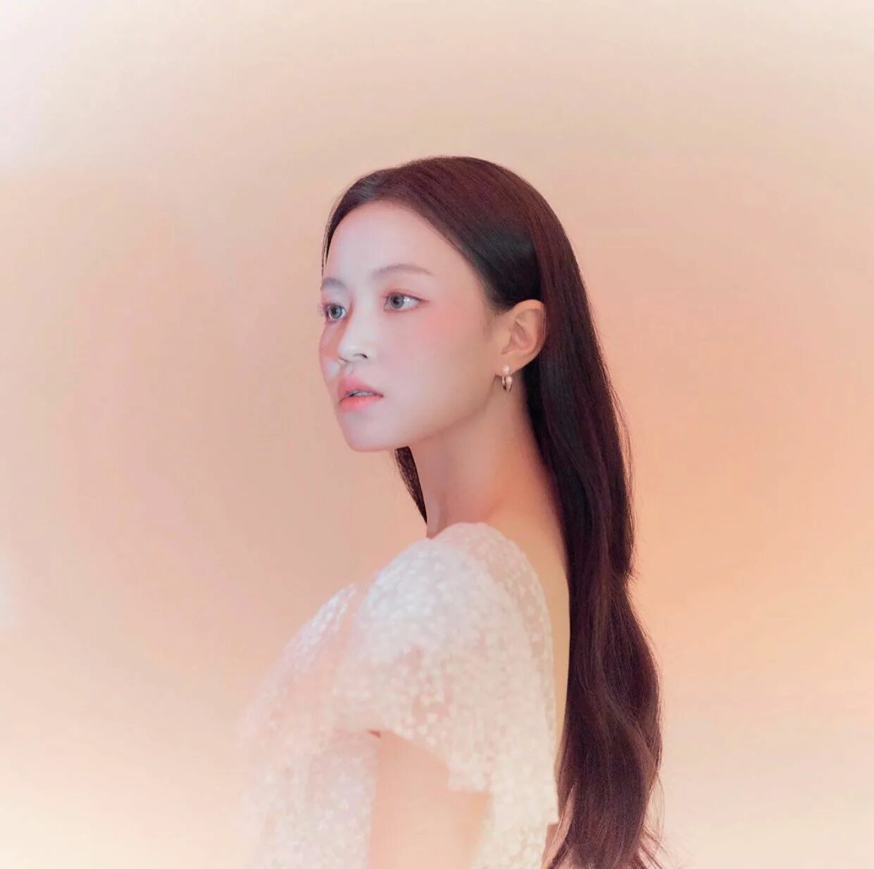 High lee. Lee hi. Ли хай корейская певица. Ли хайцынь. Ли хай певица.