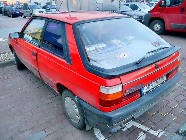 Reno 11f. Renault 11 GTX. Renault 11 phase 1. Рено 11 1987. Рено 11 инжектор.