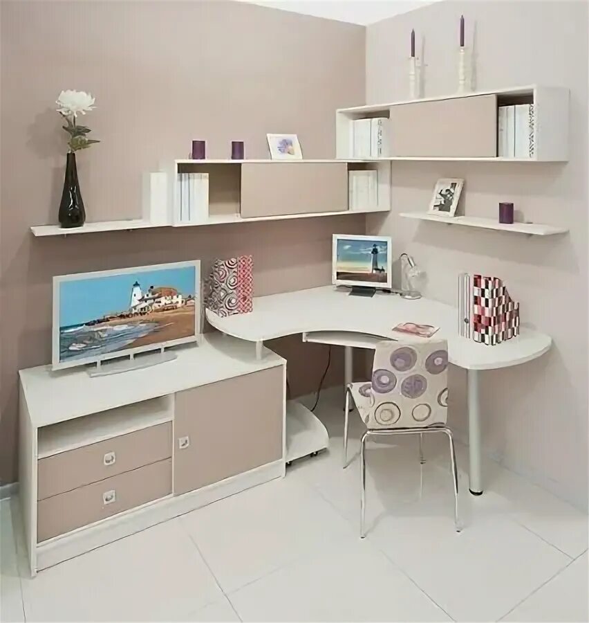 Cilek dynamic стол. Школьный стол для девочки. Письменный стол фабрика мирлачева. Стол письменный для школьника. Стол для школьника девочки.