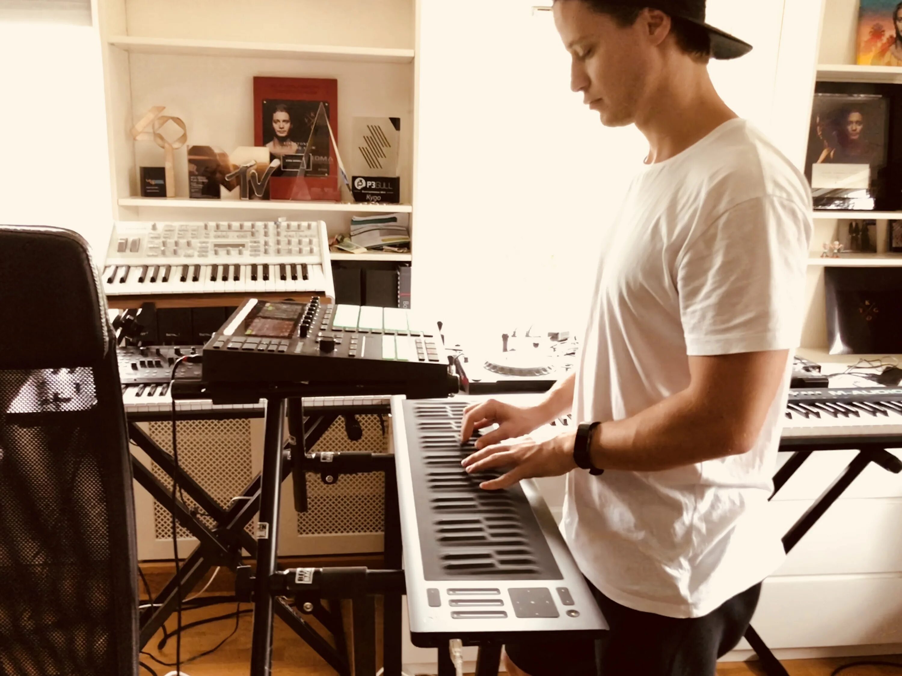 Kygo слушать. Kygo норвежский диджей. Kygo 2022. Kygo фото певца. Kygo 2022 фотографии.