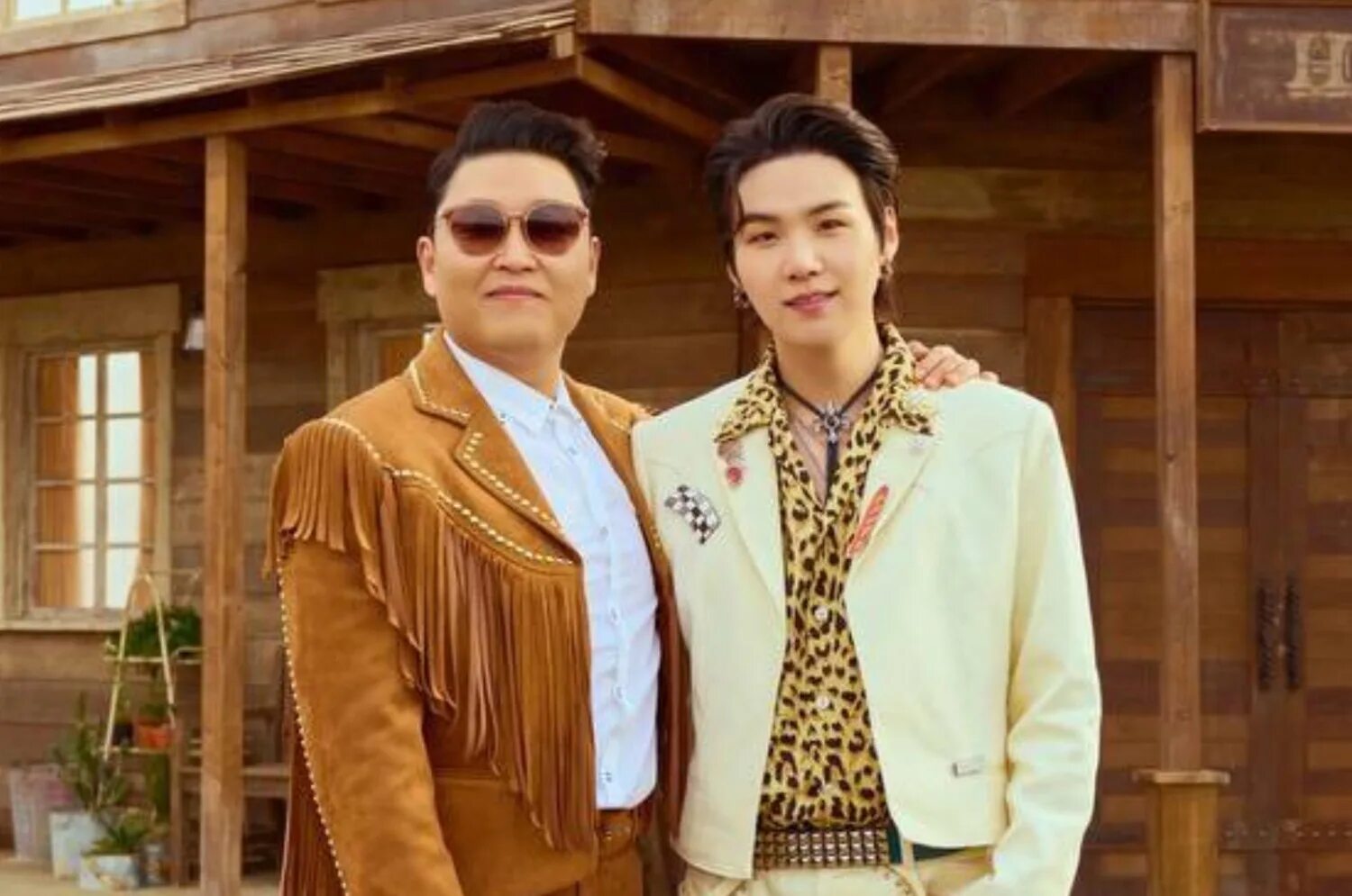 Psy bts. Псай и шуга that that. псай и бтс. psy and suga. psy that that.