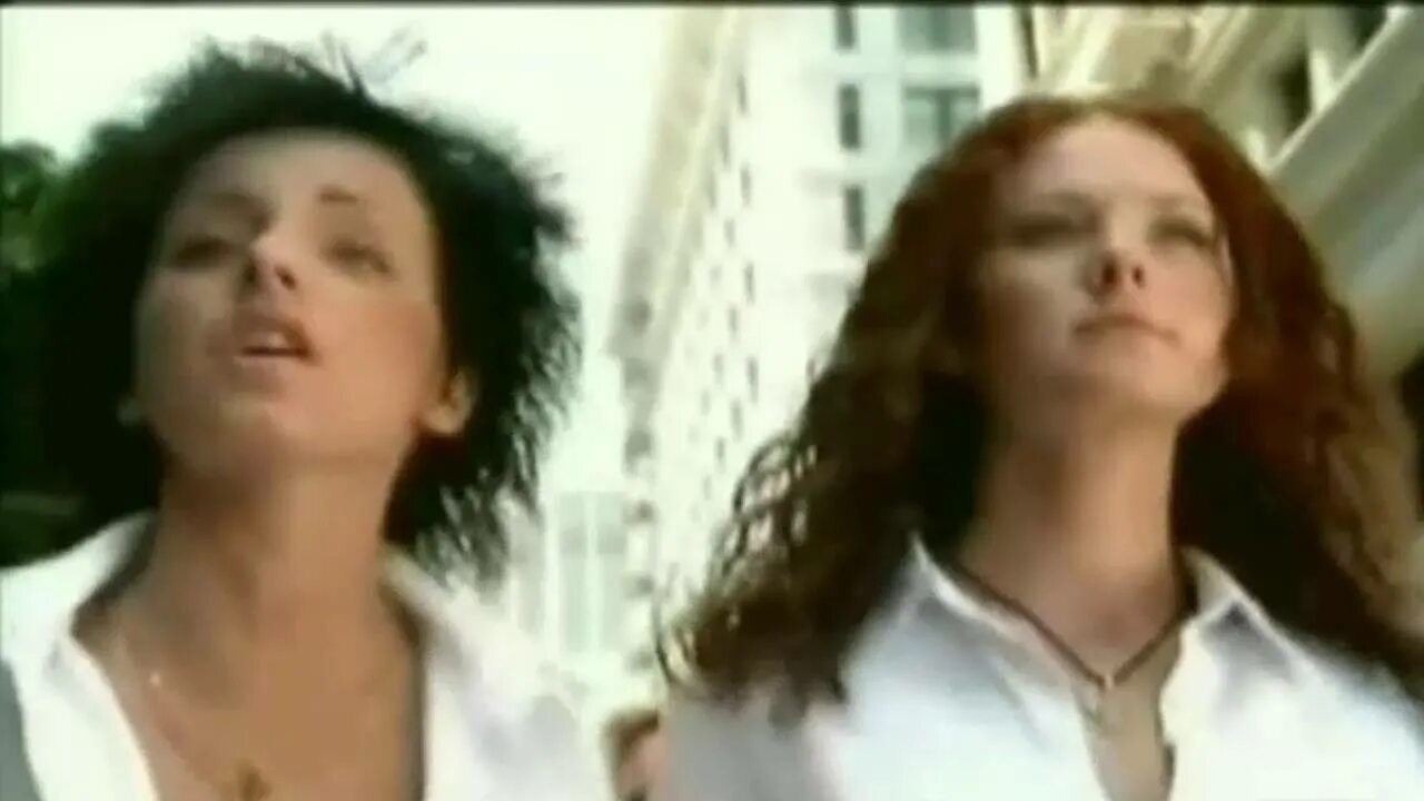 Show me Love t.a.t.u.. Tatu show me Love 2003. Покажи мне любовь песня. Покажи покажи покажи мне любовь песня. Плохая любовь песня