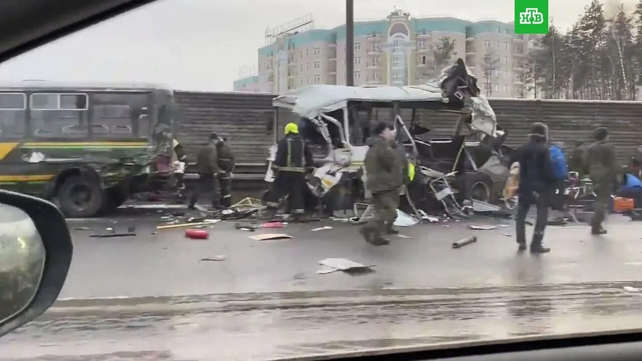 Фото погибших в подмосковье. Авария Новорижское шоссе автобус с военными. Авария Военная колонна Новорижское шоссе. Авария на Новорижском шоссе 11 января 2021.