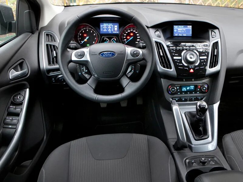 Скрытые возможности форд фокус 2. Форд фокус 3. Ford focus 3 interior. Форд фокус 3 салон механика. Маршрутный компьютер форд фокус 2.