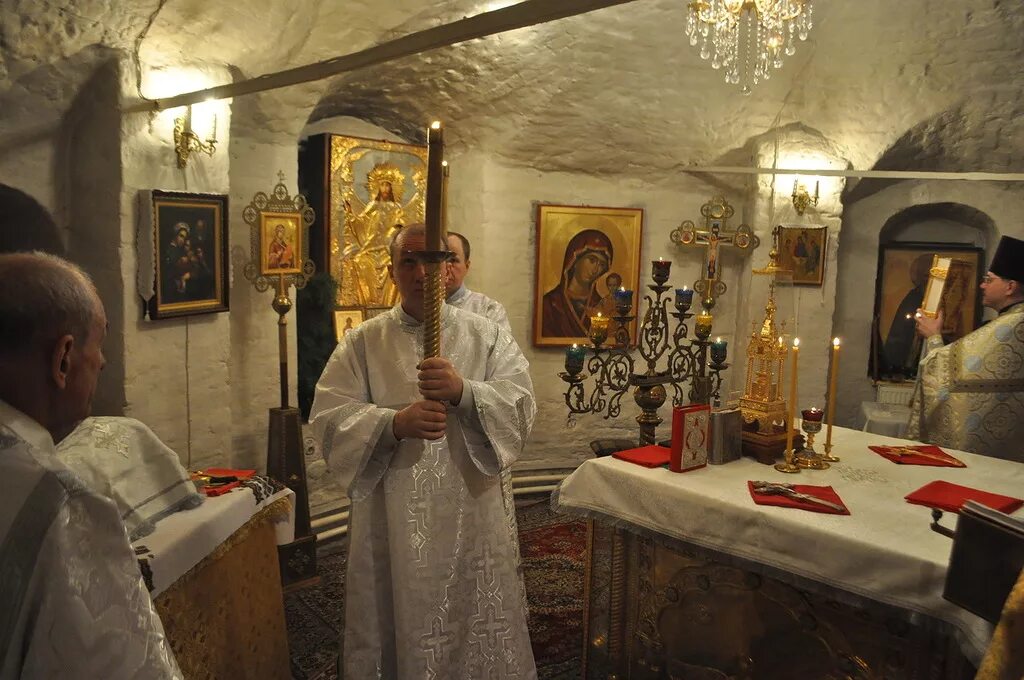 рождественская служба в храме архангела михаила. богослужение в томске в богоявленском соборе в томске. храм архангела михаила на девичьем поле. собор михаила архангела (сочи). храм архангела михаила архангельск внутри.