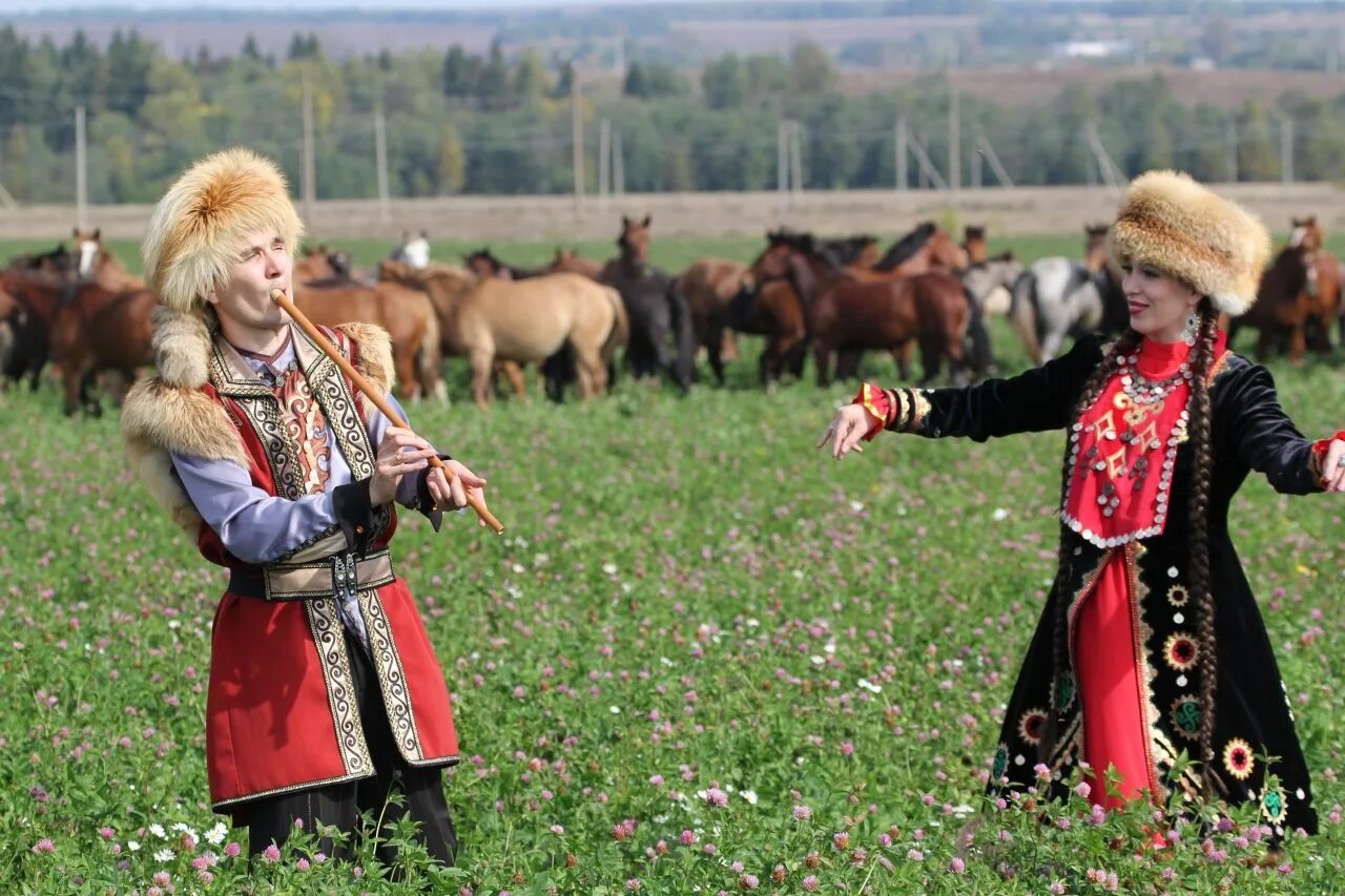 Башкиры. Башкортостан Башкирский народ. Башкиры в Башкирии. Башкиры природа Башкортостан. Курай башкирского народа.