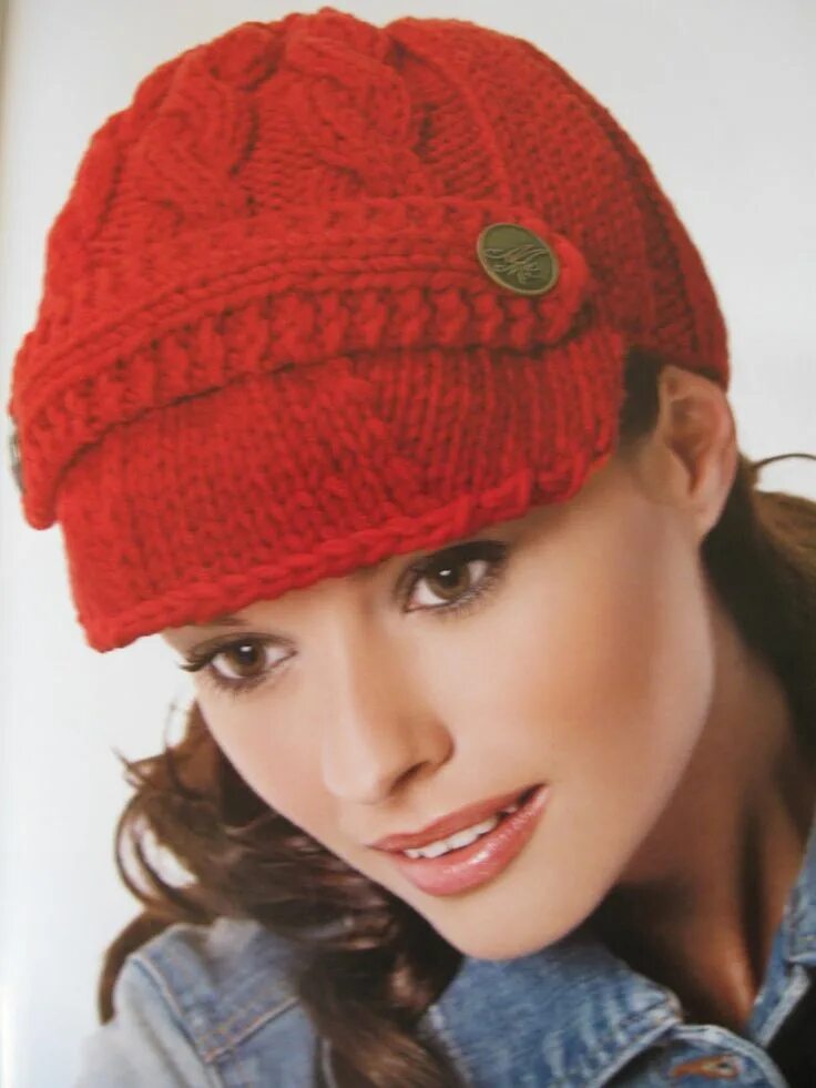 Шапка с козырьком спицами. Кепка спицами для женщин. вязаные кепки женские спицами. беретки с козырьком спицами. шапка с козырьком спицами для женщин.