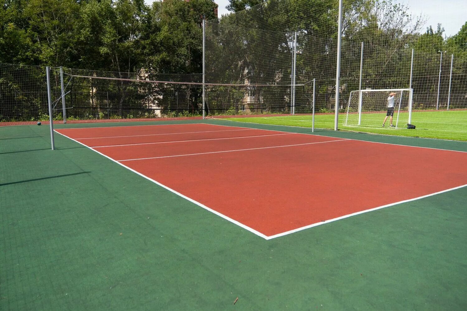 клевер-спорт модульное спортивное покрытие. спортивный линолеум r35 marle. баскетбольное поле. волейбольное покрытие. волейбольное покрытие.