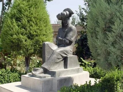 Памятник индийской литературы бабур на м