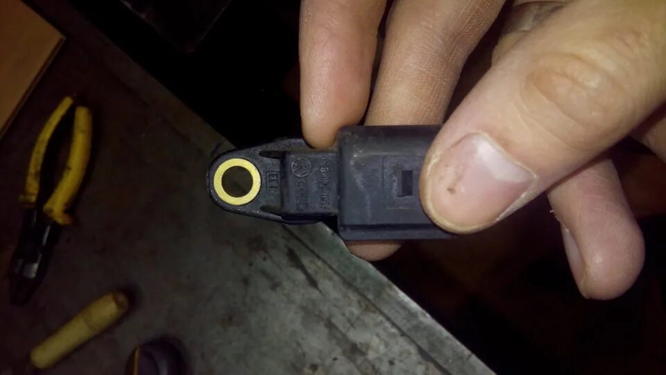 0 tsi датчик коленвала. Датчик коленвала skoda octavia a7. 6 akl. Замена датчика коленвала шкода. Датчик коленвала skoda 1.