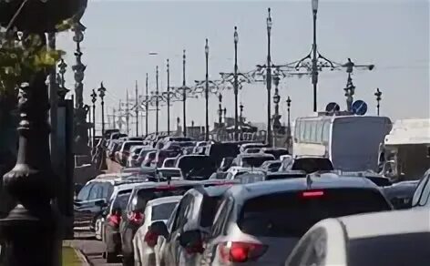 Пробка есть на мосту