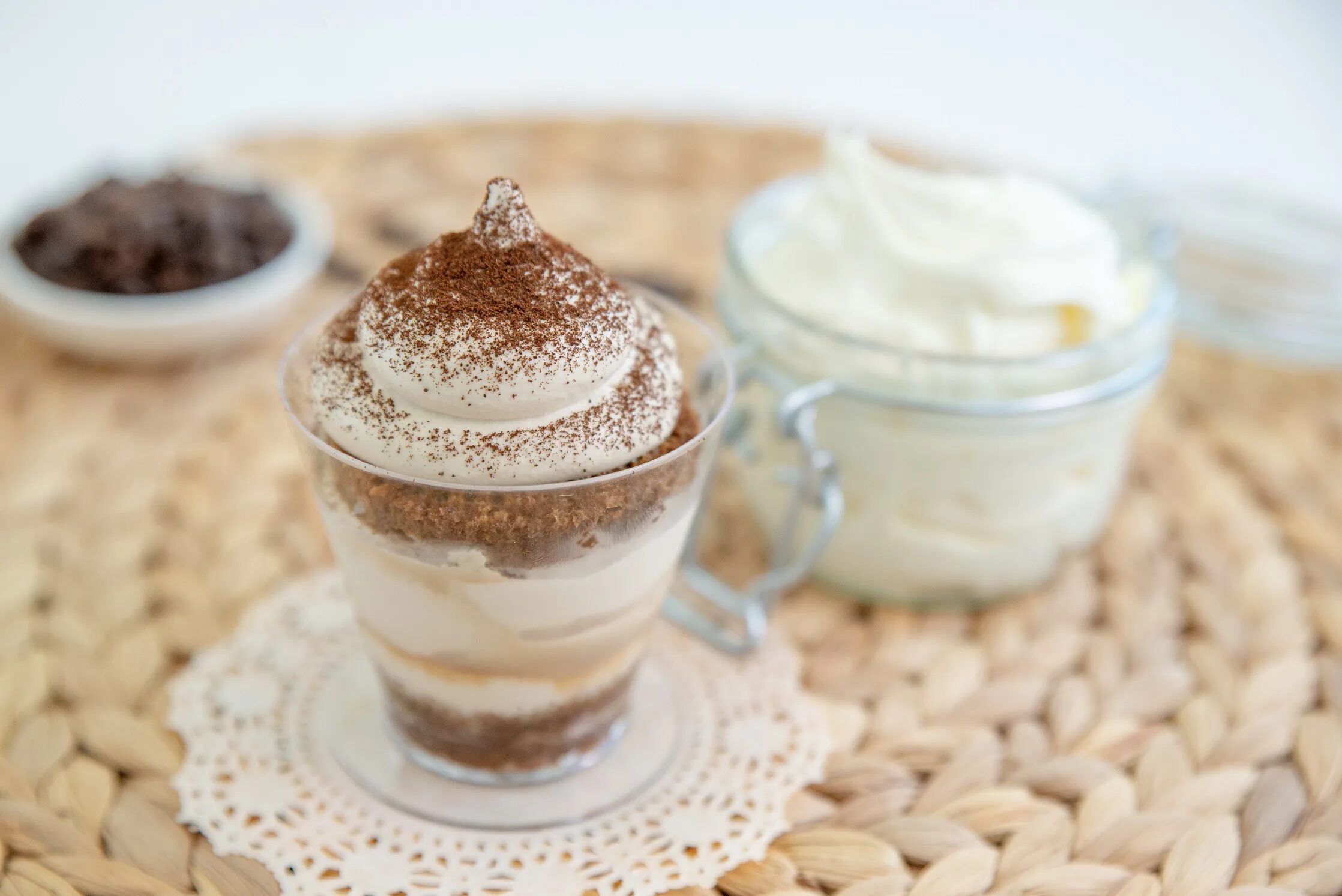 мороженое шарик тирамису. мороженое тирамису. мороженое тирамису. тирамису сладкая жизнь. мороженое тирамису.