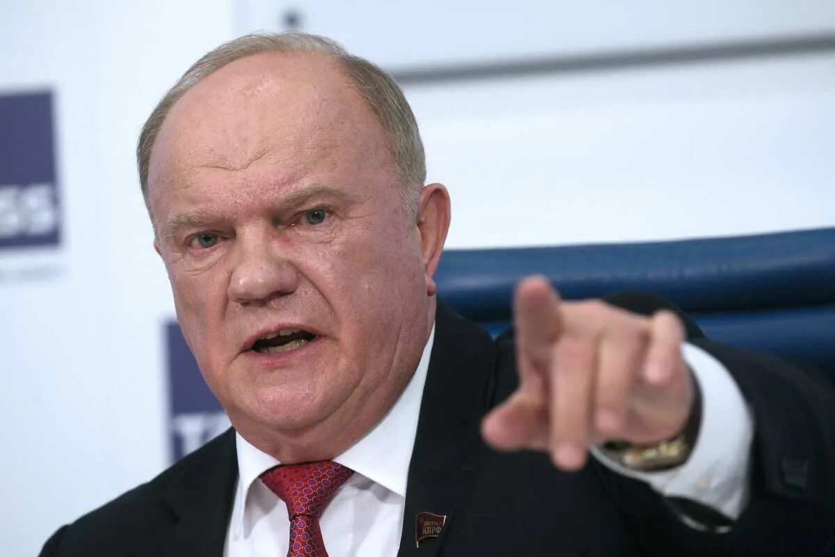 Кпрф геннадий андреевич зюганов возглавляет. Зюганов геннадий андреевич 1999. Зюганов геннадий андреевич. Председатель кпрф. Геннадий зюганов кпрф.