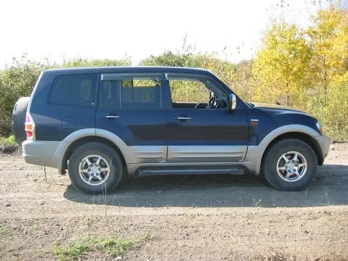 Mitsubishi pajero 2001. Мицубиси Паджеро 2001.