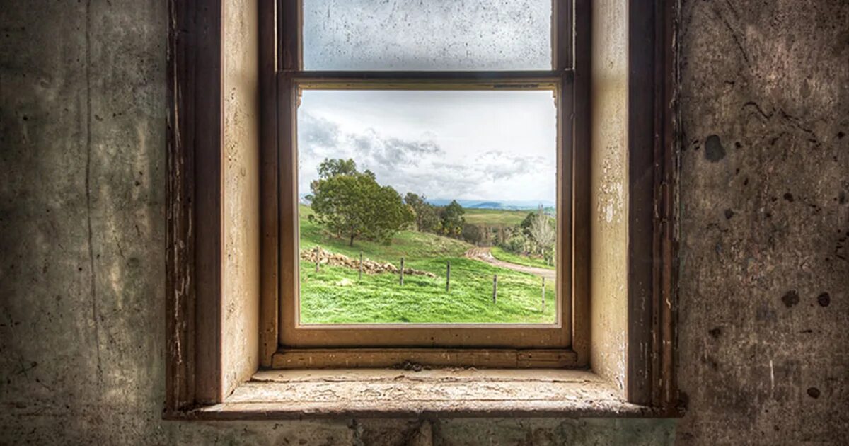 Окна старинный дом. Старое окно. Старинные окна. Окно изнутри. Старинное окно изнутри.