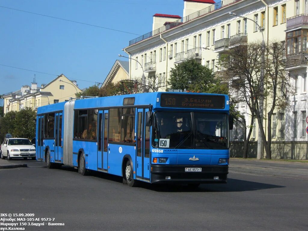 54 автобус минск. МАЗ 105 синий. МАЗ 105 голубой. МАЗ-105 1997. Автобус МАЗ 105.