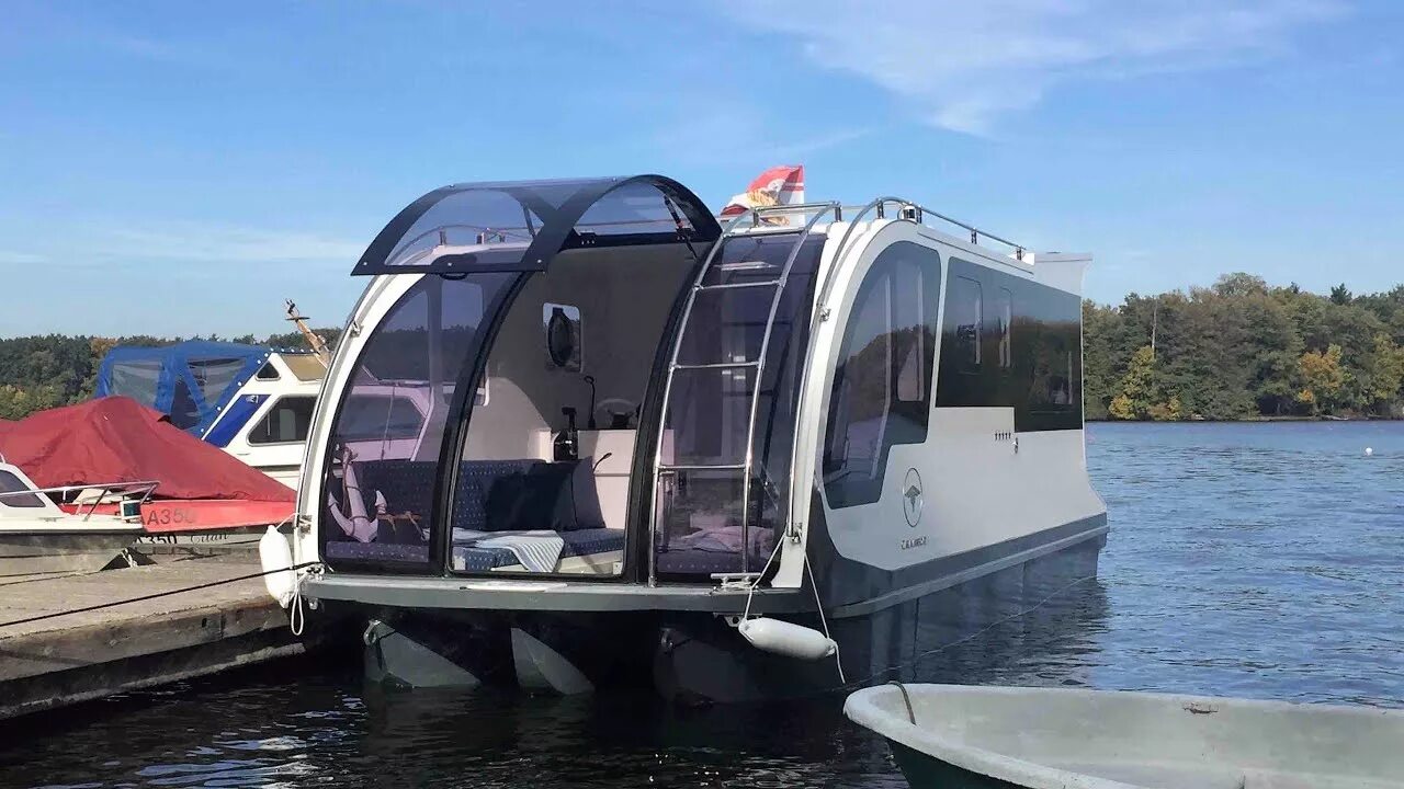 Караван вода. Хаусбот кемпер. Плавающий кемпер Caravanboat. Плавучий прицеп Houseboat. Плавучий дом катамаран.