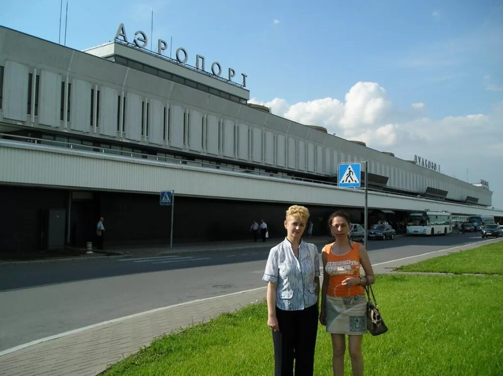Пулково мина. Впп пулково. Аэропорт пулково самолеты. Пулково 3 терминал. Аэропорт пулково зал ожидания.