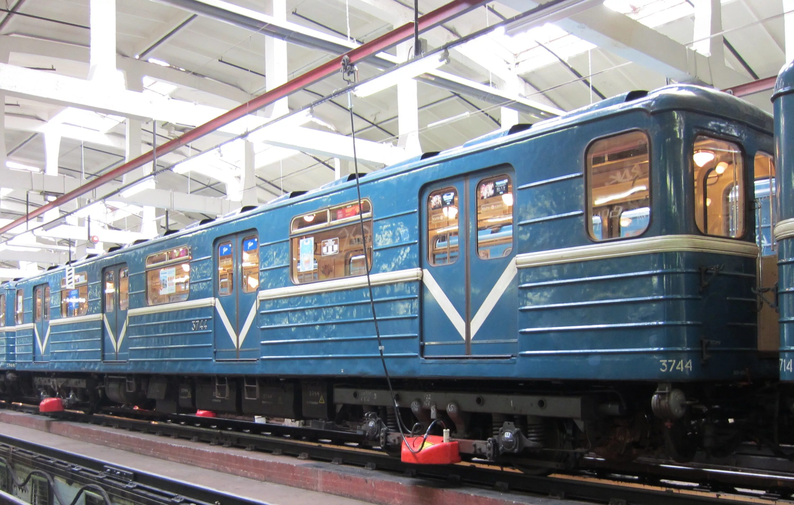 Вагон ев. Метровагон ема 502. Еж3 ем508т. Еж3 санкт петербург. Вагоны ем 508 т.