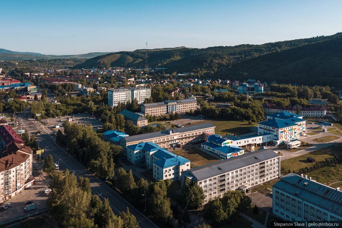 Горно алтайск видео. Горно Алтайск. Республика Алтай город Горно-Алтайск. Столица Алтая Горно Алтайск. Горно Алтайск столица чего.