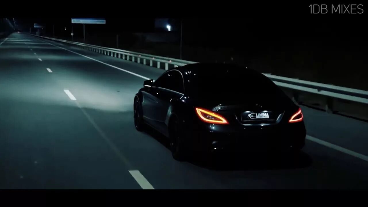 CLS 63 AMG LIMMA. Mercedes CLS 63 AMG Night. Мерседес ЦЛС 63 ночью. Мерседес CLS 63 AMG ночью. Едит черный