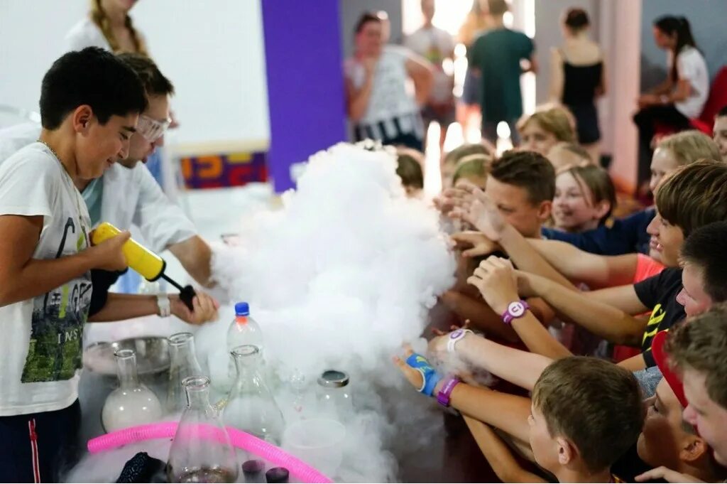 Сайт смарт кэмп. Smart camp лагерь подмосковье. smart camp крым. smart camp (крым, евпатория). лагерь смарт кемп комнаты.