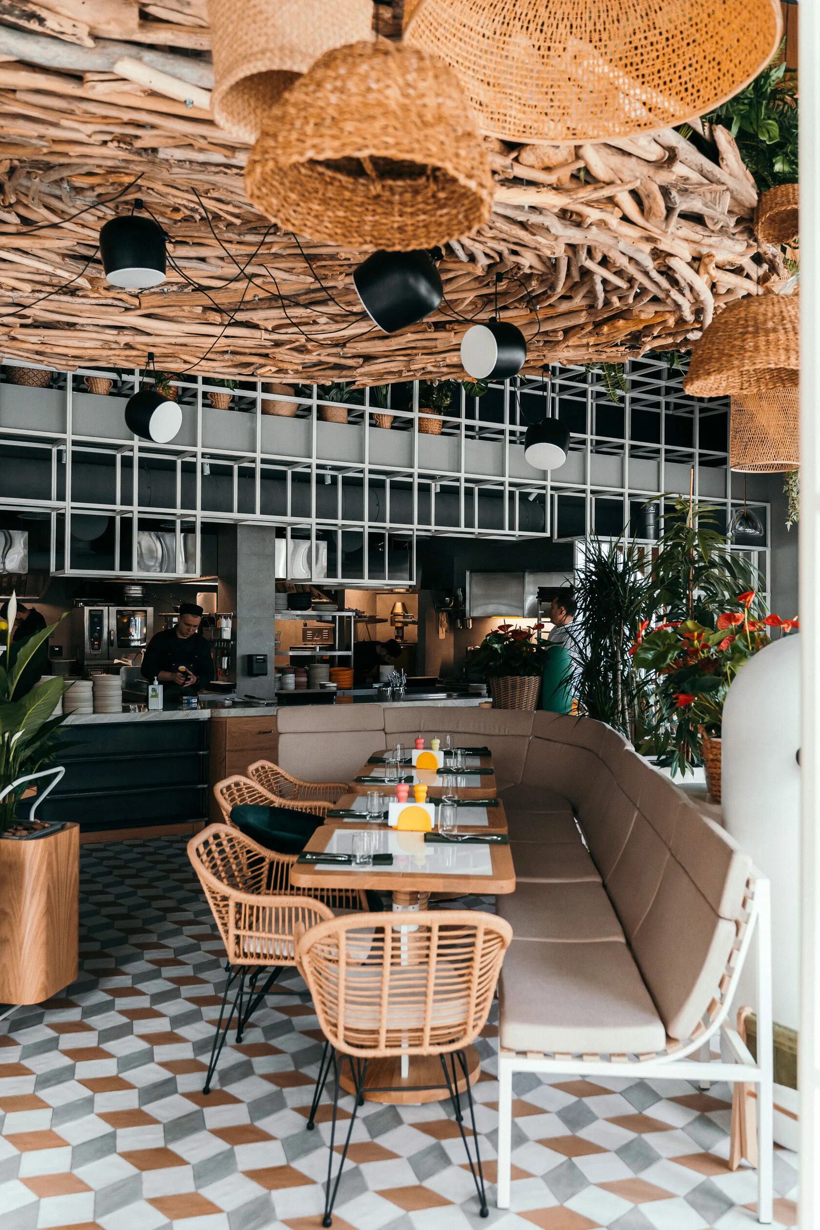 парк галицкого в краснодаре кафе краснодар. кафе краснодар сайты. Rodina южной кухни. краснодар ресторан в москве можайское шоссе. ресторан родина краснодар.