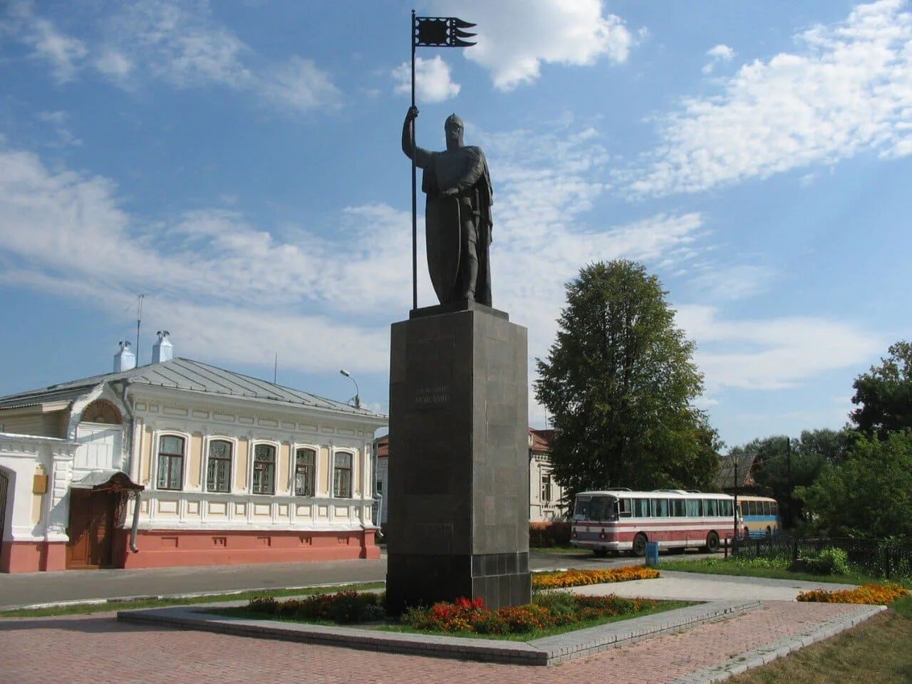 Памятник александру невскому в городце фото Что интересного посмотреть в Городце Реки, теплоходы, путешествия Дзен