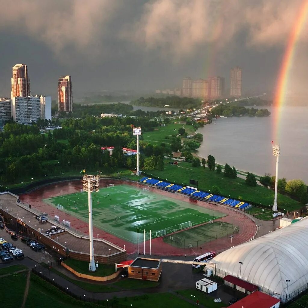 Россия москва строгино. Стадион янтарь в Строгино. Стадион ФК Строгино. Район Строгино. Строгино район Москвы.