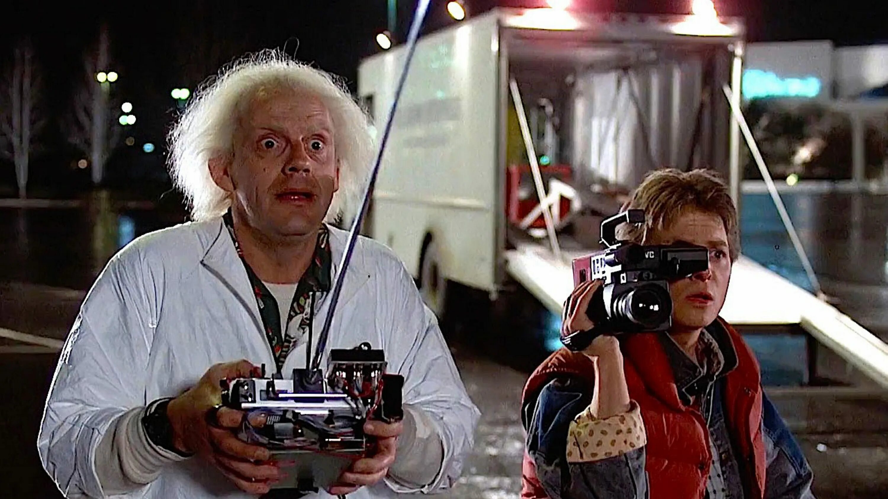 Марти Макфлай и док Браун. Назад в будущее back to the Future 1985. Момент из кинофильма