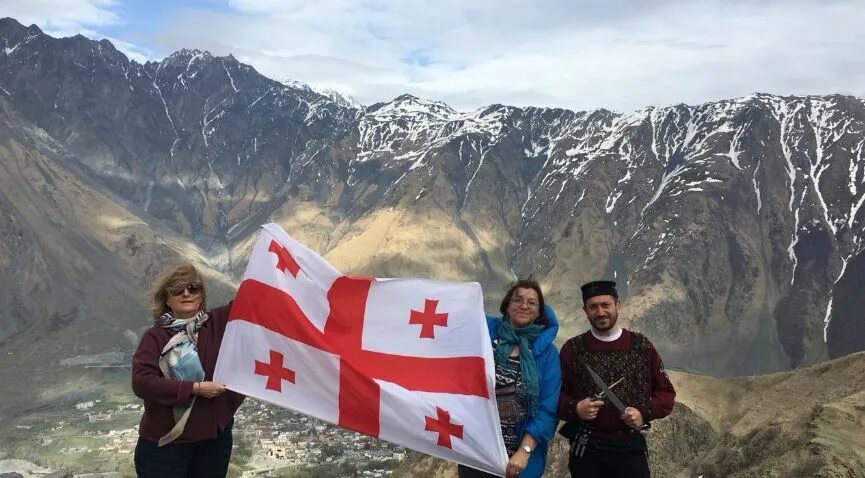 В грузию самостоятельно. ЭКСПАТЫ В Грузии. Грузия туризм. Туристы в Грузии. Туристы из России в Грузии.