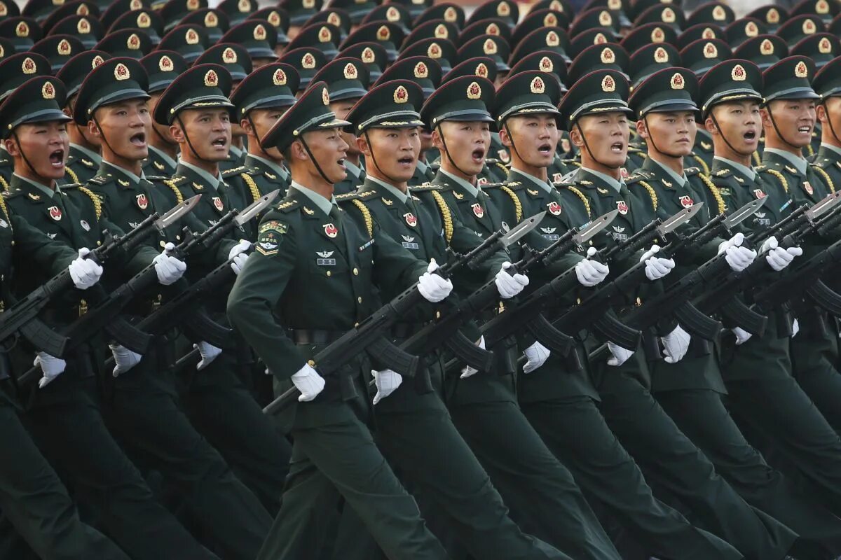 Китайский парад видео. Армия Китая 2022 парад. НОАК армия Китая. Китайские солдаты НОАК. Солдат НОАК.