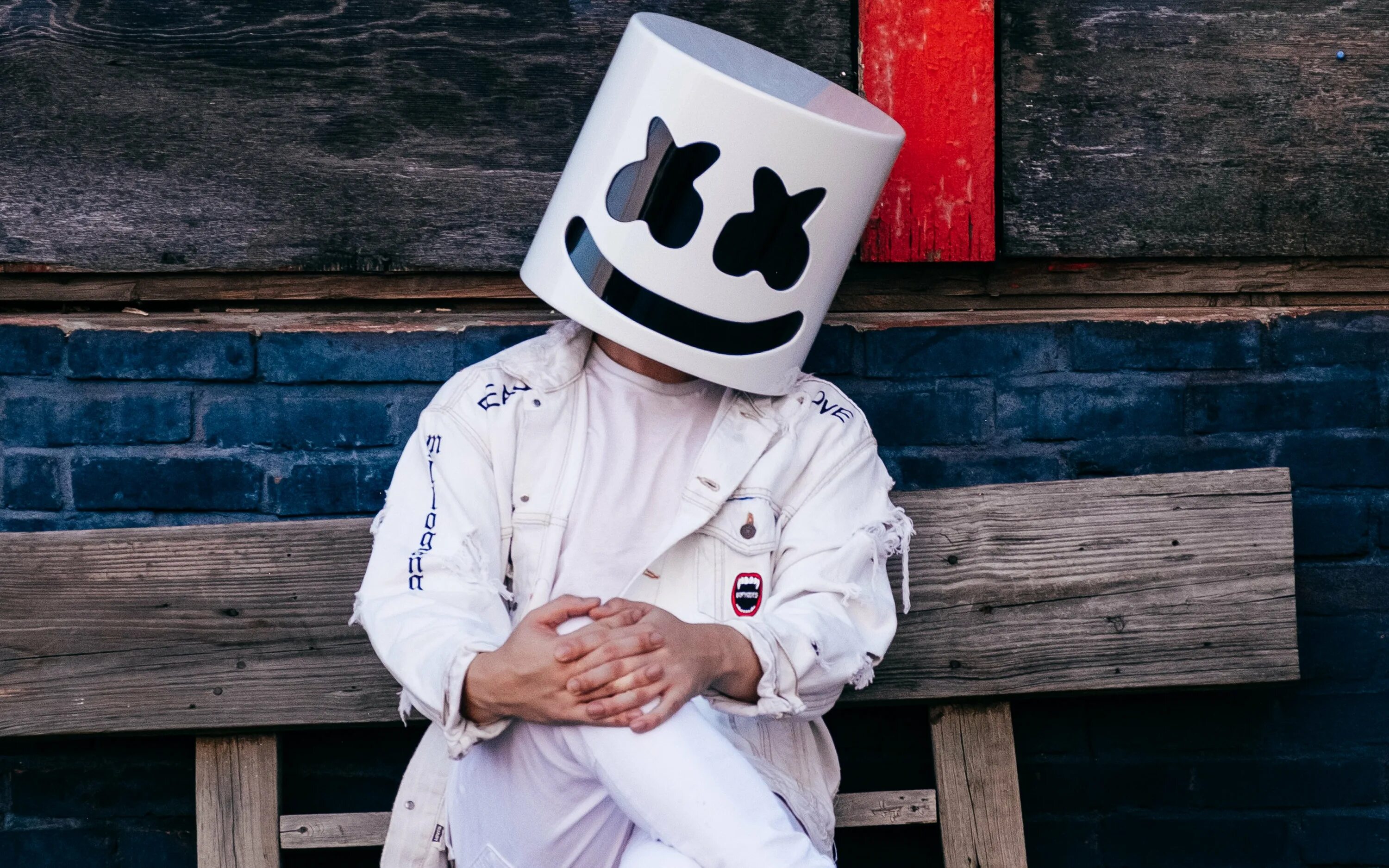 Кристофер маршмеллоу. Кристофер Комсток диджей Marshmello. Кристофер маршмеллоу обои. Кристофер комсток