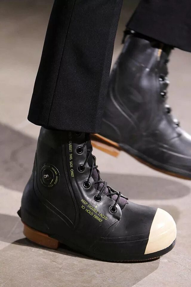 Raf simons ботинки. Ботинки bata bunny boots. Timberland ботинки raf simons. Чарлики обувь фото. Бани буты обувь.